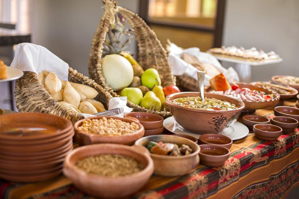 Hotel Grace Cafayate Exterior foto Armenian cuisine