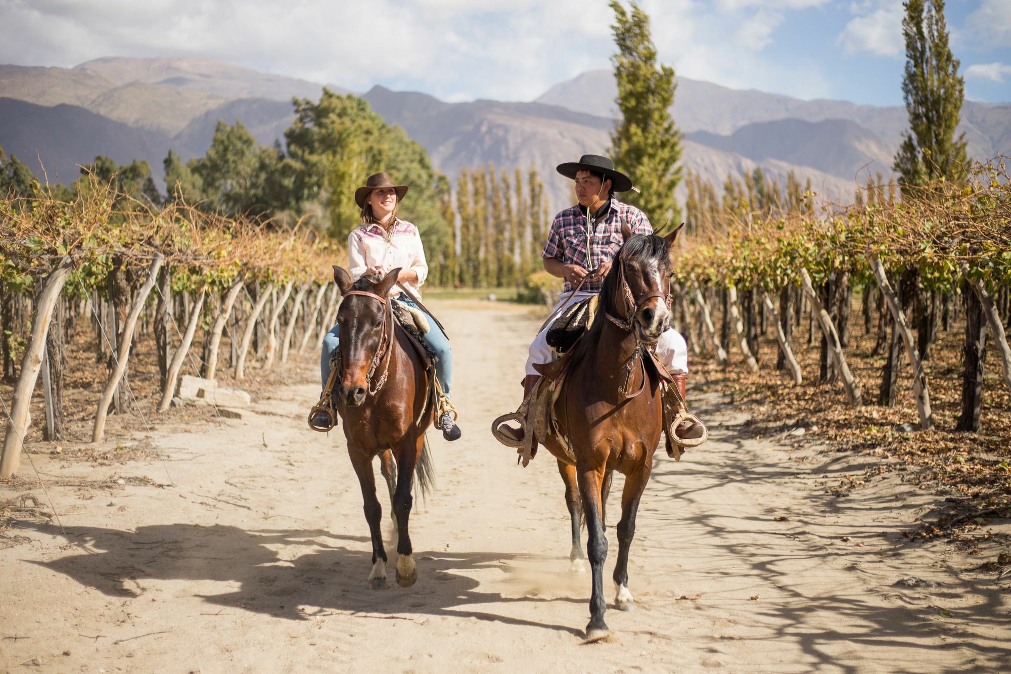 Hotel Grace Cafayate Exterior foto Horse riding in the wine region of Mendoza